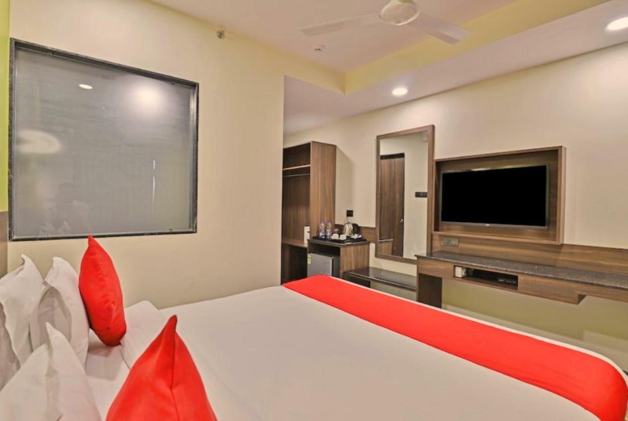 Genx Surat By 1589 Hotels Palsana  Exterior photo